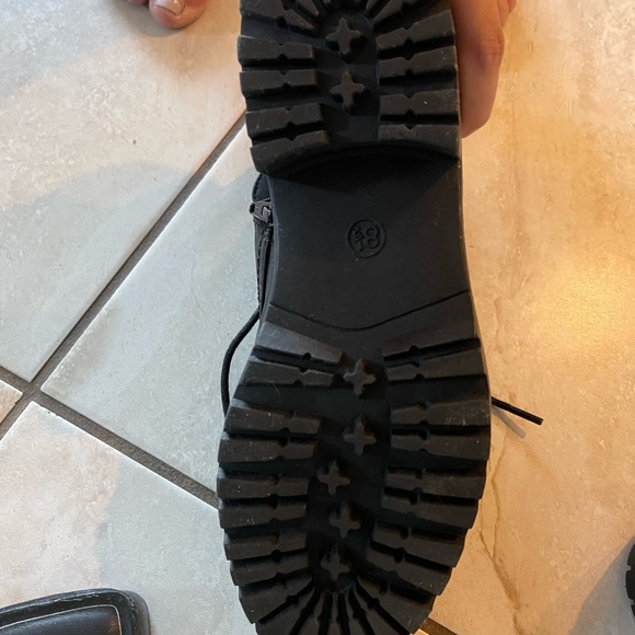 Black combat boots - Picture 3 of 3